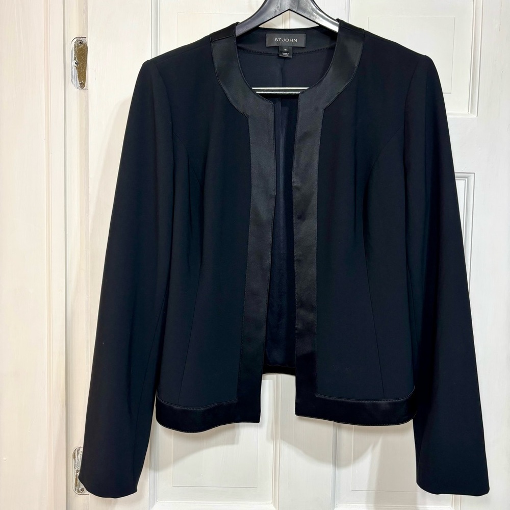 St. John Size 10 Black Long Sleeve Satin-Trim Classic Evening Jacket